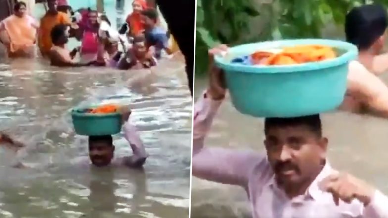 वडोदरा: 45 दिन की मासूम के लिए पुलिसवाला बना कलयुग का 'वासुदेव', टब में रखकर यूं बचाई जान- देखें Video