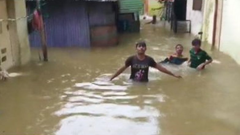 बंगाल में बाढ़ की स्थिति बिगड़ी, 6 जिलों में बुलाई गई सेना