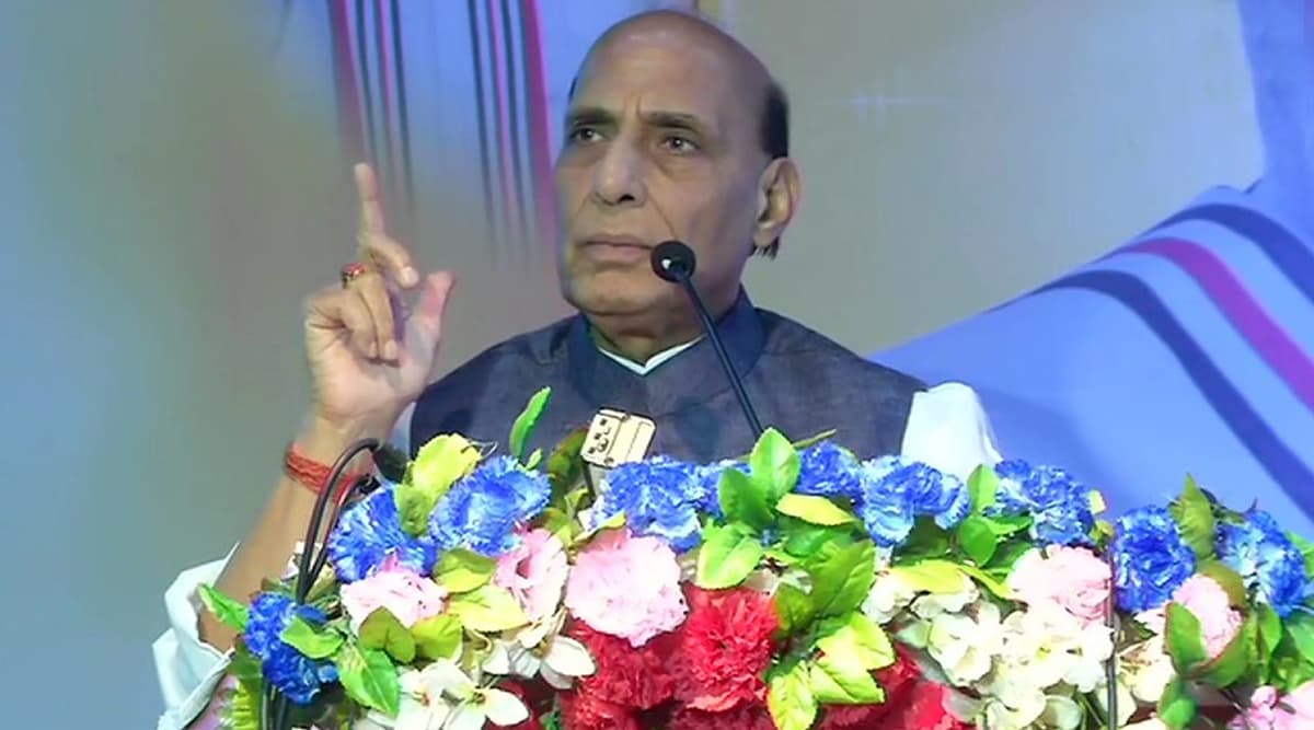 मोदी सरकार का बड़ा फैसला, युद्ध में घायल सैनिक का परिवार एक साल तक सरकारी आवास में रह सकता है मोदी सरकार का बड़ा फैसला, युद्ध में घायल सैनिक का परिवार एक साल तक सरकारी आवास में रह सकता है