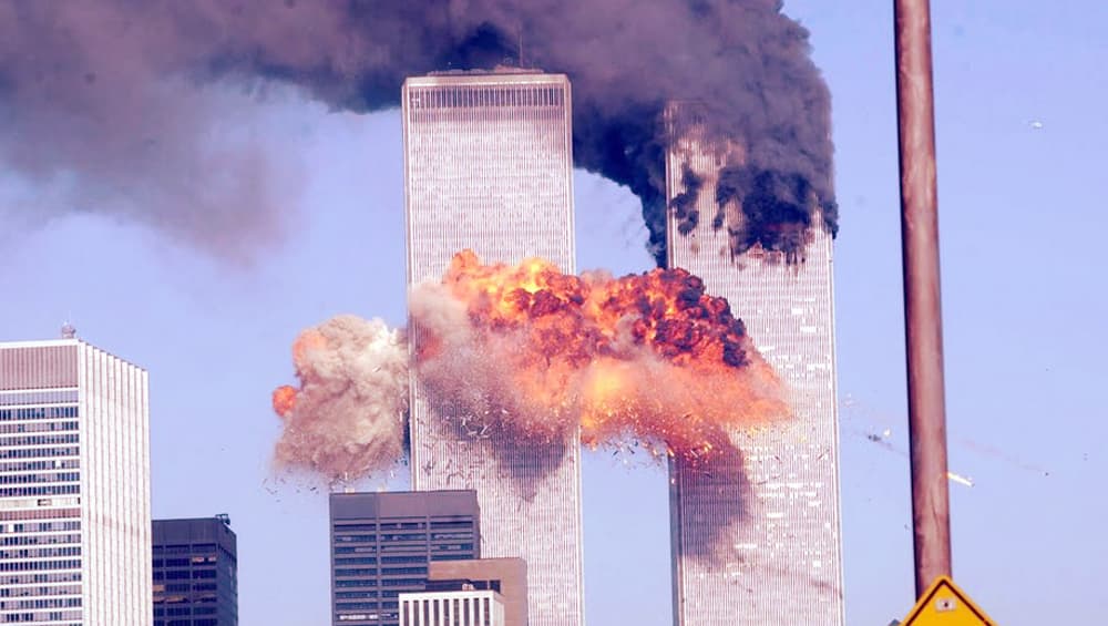 9/11 हमले की 18वीं बरसी आज: जब दुनिया के सबसे ताकतवर देश में ओसामा बिन लादेन ने मचाया था मौत का तांडव, चली गई 3000 लोगों की जान 9/11 हमले की 18वीं बरसी आज: जब दुनिया के सबसे ताकतवर देश में ओसामा बिन लादेन ने मचाया था मौत का तांडव, चली गई 3000 लोगों की जान
