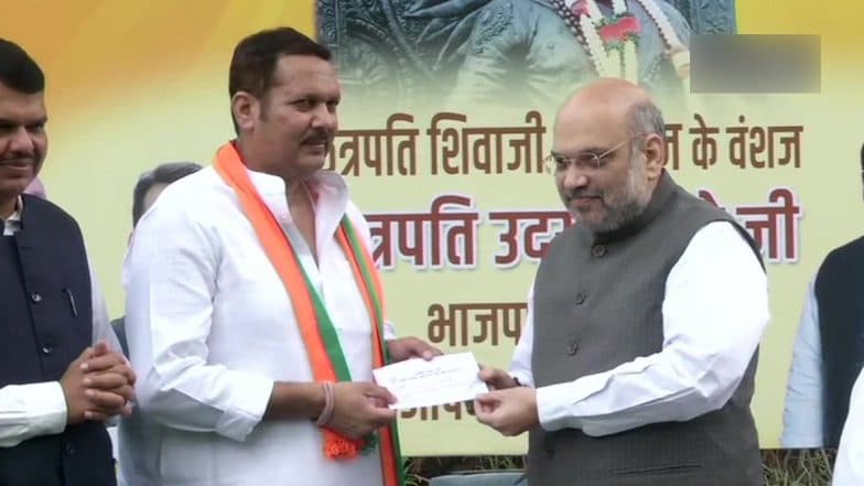 महाराष्ट्र विधानसभा चुनाव से ठीक पहले NCP को बड़ा झटका, छत्रपति शिवाजी के वशंज उदयनराजे भोसले बीजेपी में शामिल, अमित शाह ने दिलाई सदस्यता महाराष्ट्र विधानसभा चुनाव से ठीक पहले NCP को बड़ा झटका, छत्रपति शिवाजी के वशंज उदयनराजे भोसले बीजेपी में शामिल, अमित शाह ने दिलाई सदस्यता