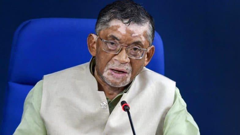 चौतरफा हमले के बाद विवादित बयान से पलटे केंद्रीय मंत्री संतोष गंगवार, बोले- मैंने जो कहा उसका मतलब अलग था चौतरफा हमले के बाद विवादित बयान से पलटे केंद्रीय मंत्री संतोष गंगवार, बोले- मैंने जो कहा उसका मतलब अलग था