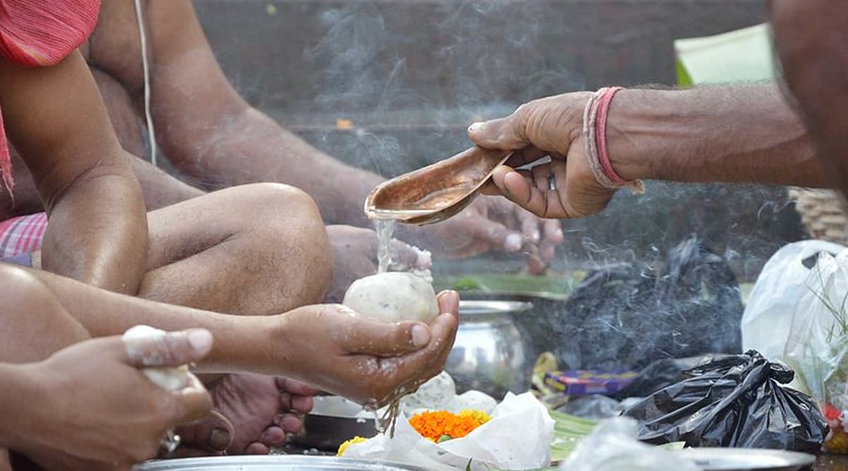 पितृपक्ष-2019: शनि अमावस्या को खत्म हो रहा है पितृपक्ष, ये है मुहूर्त पितृपक्ष-2019: शनि अमावस्या को खत्म हो रहा है पितृपक्ष, ये है मुहूर्त