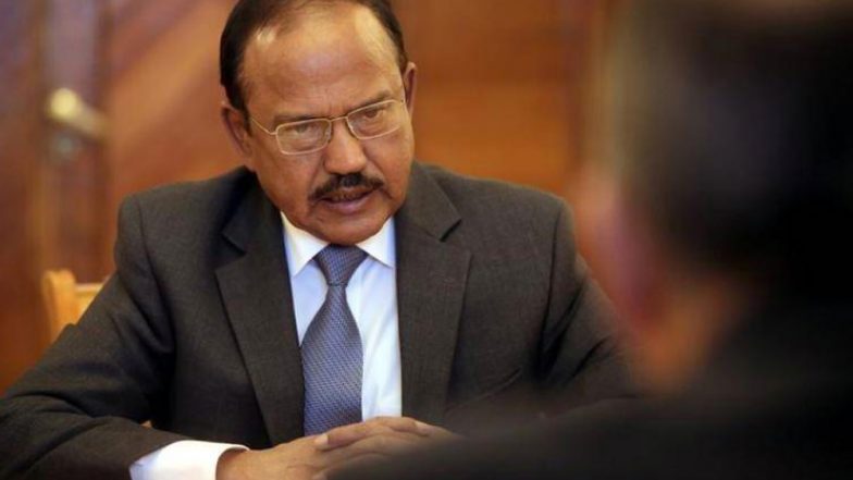 जम्मू-कश्मीर: सुरक्षा स्थिति का जायजा लेने श्रीनगर पहुंचे NSA अजीत डोभाल, धारा 370 रद्द होने के बाद दूसरा दौरा