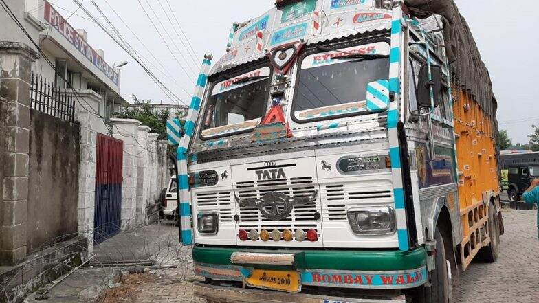 जम्मू-कश्मीर: कठुआ में पुलिस को मिली बड़ी कामयाबी, AK-47 के साथ 3 आतंकी गिरफ्तार- ट्रक पकड़ा जम्मू-कश्मीर: कठुआ में पुलिस को मिली बड़ी कामयाबी, AK-47 के साथ 3 आतंकी गिरफ्तार- ट्रक पकड़ा