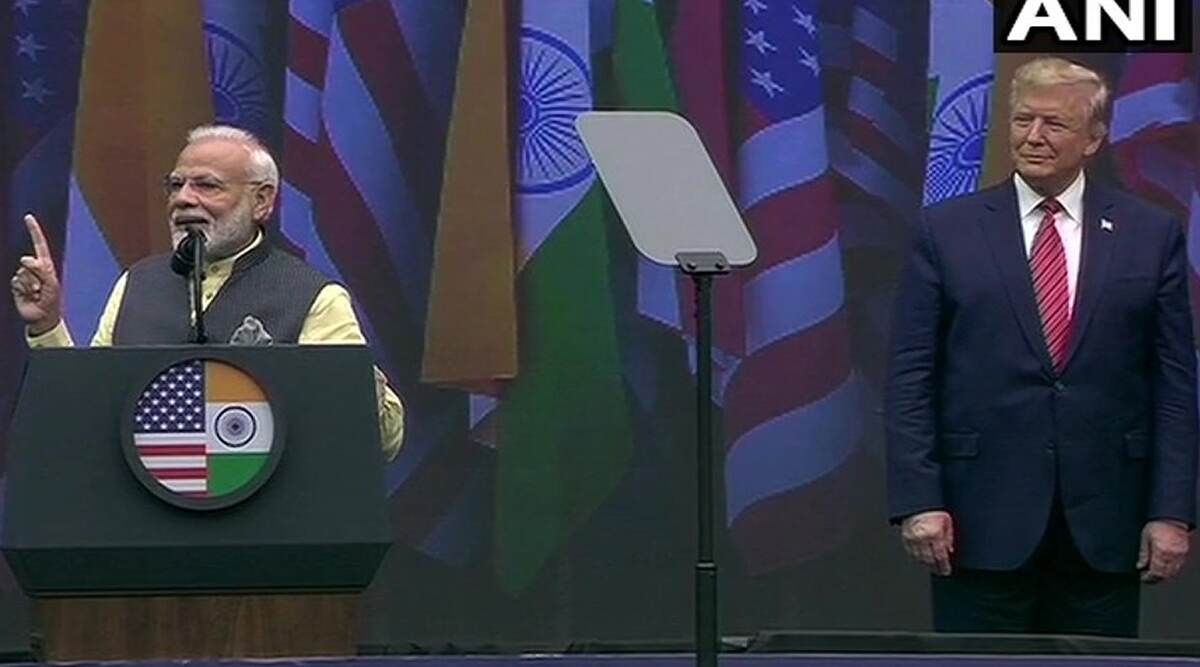 Howdy Modi: पीएम मोदी ने नाम लिए बगैर पाकिस्तान पर साधा निशाना, कहा- आतंक पर निर्णायक लड़ाई का वक्त, डोनाल्ड ट्रंप पूरी तरह साथ Howdy Modi: पीएम मोदी ने नाम लिए बगैर पाकिस्तान पर साधा निशाना, कहा- आतंक पर निर्णायक लड़ाई का वक्त, डोनाल्ड ट्रंप पूरी तरह साथ