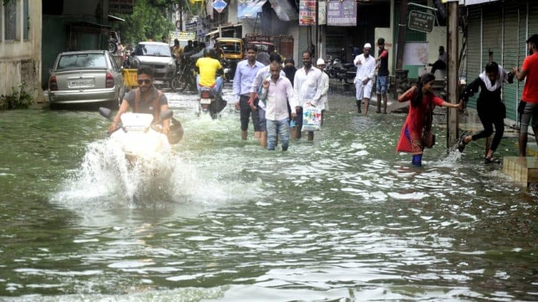 मध्यप्रदेश में बाढ़ के कारण अब तक 225 की हुई मौत, किसानों की बढ़ी मुश्किलें मध्यप्रदेश में बाढ़ के कारण अब तक 225 की हुई मौत, किसानों की बढ़ी मुश्किलें