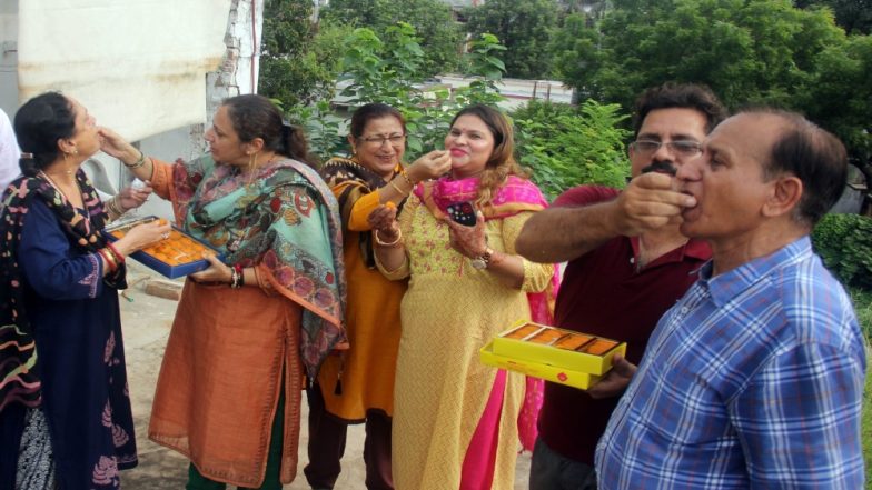 कश्मीरी पंडितों ने 'बलिदान दिवस' मानते हुए घर लौटने का लिया संकल्प, शहीदों को दी श्रद्धांजलि