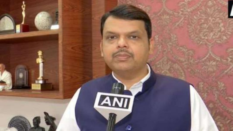 महाराष्ट्र के मुख्यमंत्री देवेंद्र फडणवीस ने संविधान को बताया गीता, बाइबल और कुरान के सामान