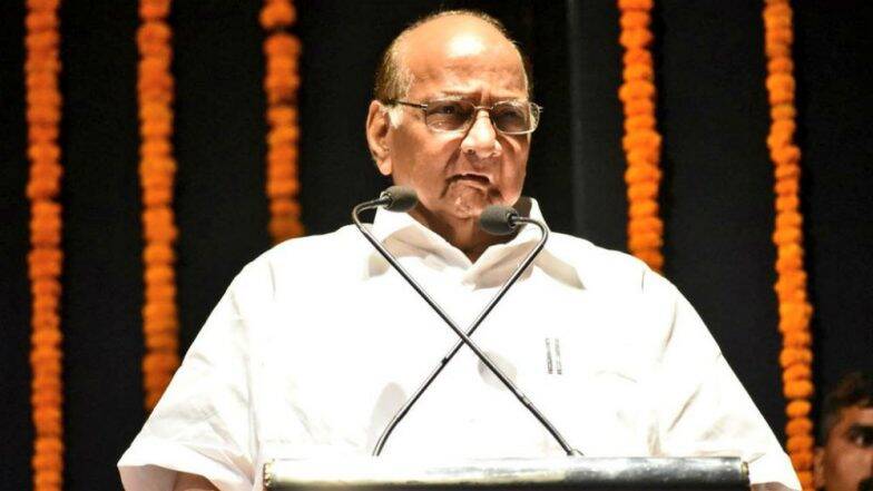 शरद पवार के खिलाफ धनशोधन का मुकदमा, पार्टी के कार्यकर्ताओं ने ED कार्यालय के बाहर किया प्रदर्शन