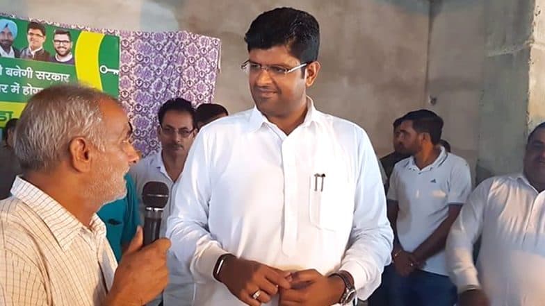हरियाणा विधानसभा चुनाव 2019: बीजेपी की बढ़ी मुश्किलें, कांग्रेस ने दुष्यंत चौटाला को दिया मुख्यमंत्री पद का ऑफर- रिपोर्ट हरियाणा विधानसभा चुनाव 2019: बीजेपी की बढ़ी मुश्किलें, कांग्रेस ने दुष्यंत चौटाला को दिया मुख्यमंत्री पद का ऑफर- रिपोर्ट