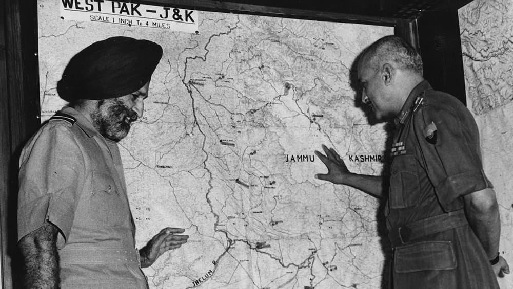 कश्मीर पर कब्जे के लिए पाक ने चलाया था ऑपरेशन ग्रेंड स्लेम, सेना ने चटाई थी धूल- पढ़ें साहस का वो किस्सा जो आपको गर्व से भर देगा कश्मीर पर कब्जे के लिए पाक ने चलाया था ऑपरेशन ग्रेंड स्लेम, सेना ने चटाई थी धूल- पढ़ें साहस का वो किस्सा जो आपको गर्व से भर देगा