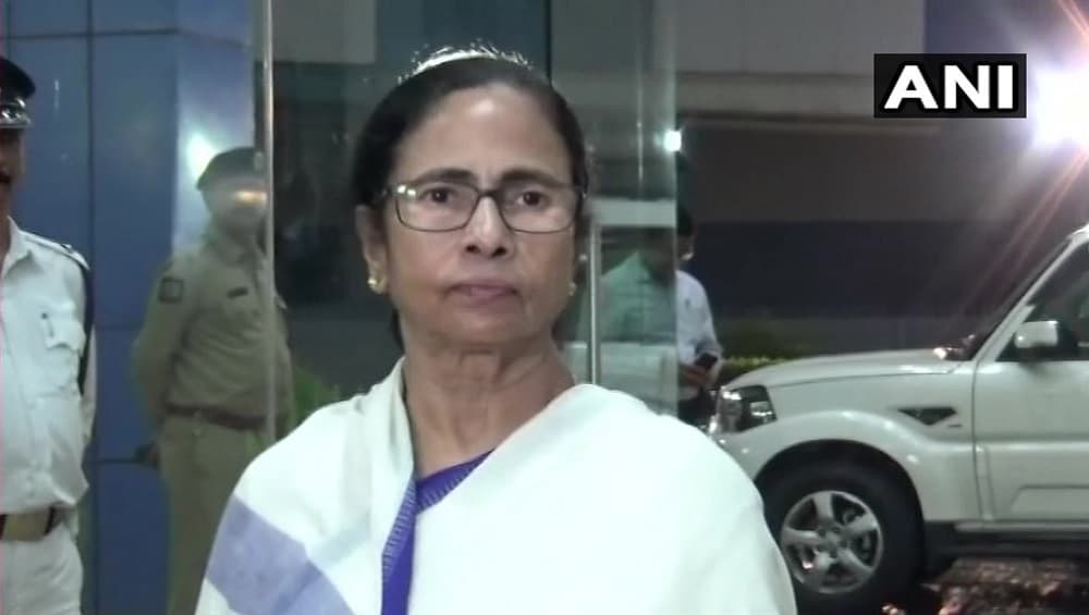 ममता बनर्जी ने कहा-बंगाल में लागू नहीं होगी NRC, किसी को भी राज्य से बाहर नहीं निकाला जाएगा ममता बनर्जी ने कहा-बंगाल में लागू नहीं होगी NRC, किसी को भी राज्य से बाहर नहीं निकाला जाएगा