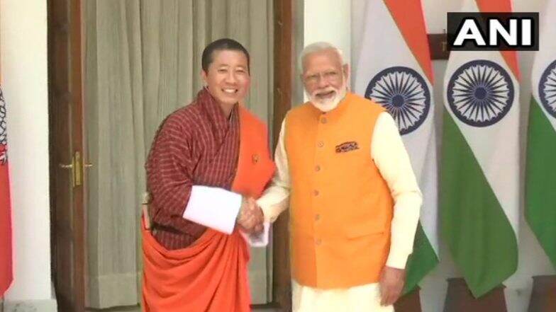प्रधानमंत्री नरेंद्र मोदी ने भूटान के पीएम लोतेय शेरिंग के साथ की द्विपक्षीय संबंधों पर की चर्चा प्रधानमंत्री नरेंद्र मोदी ने भूटान के पीएम लोतेय शेरिंग के साथ की द्विपक्षीय संबंधों पर की चर्चा
