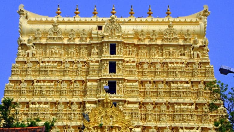 केरल: तिरुअनंतपुरम के पद्मनाभस्वामी मंदिर में छुपा है करोड़ों का खजाना, जानिए इससे जुड़ी प्राचीन कथा केरल: तिरुअनंतपुरम के पद्मनाभस्वामी मंदिर में छुपा है करोड़ों का खजाना, जानिए इससे जुड़ी प्राचीन कथा