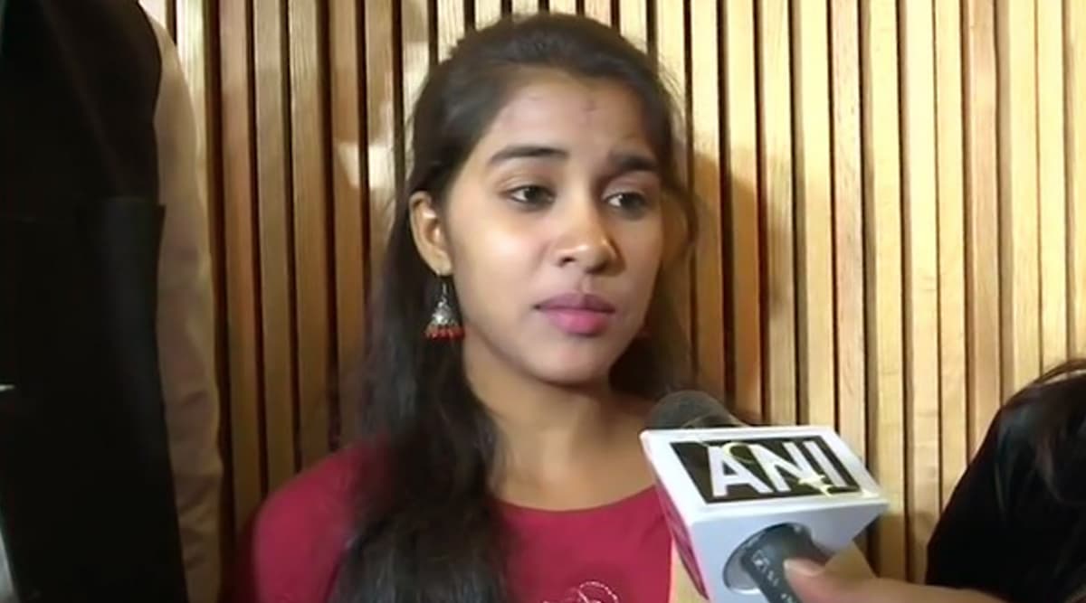 राजस्थान की पायल जांगिड़ को गेट्स फाउंडेशन ने बाल श्रम और बाल विवाह के खिलाफ अभियान के लिए दिया 'चेंजमेकर अवॉर्ड' राजस्थान की पायल जांगिड़ को गेट्स फाउंडेशन ने बाल श्रम और बाल विवाह के खिलाफ अभियान के लिए दिया 'चेंजमेकर अवॉर्ड'