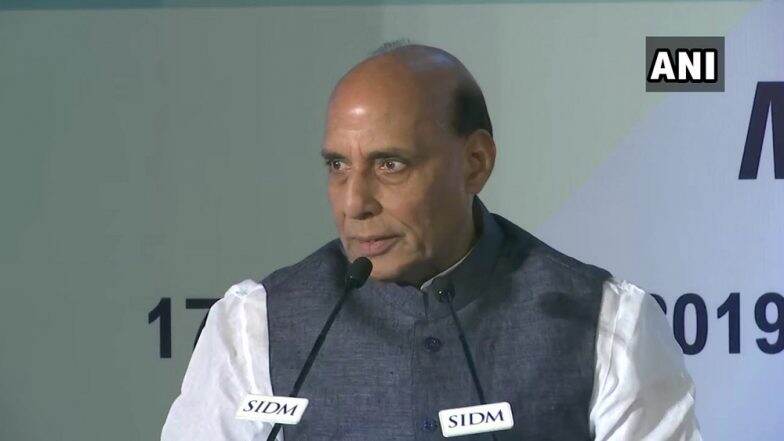 केंद्रीय रक्षामंत्री राजनाथ सिंह ने भारत की सीमाओं का इतिहास लिखने की दी अनुमति केंद्रीय रक्षामंत्री राजनाथ सिंह ने भारत की सीमाओं का इतिहास लिखने की दी अनुमति