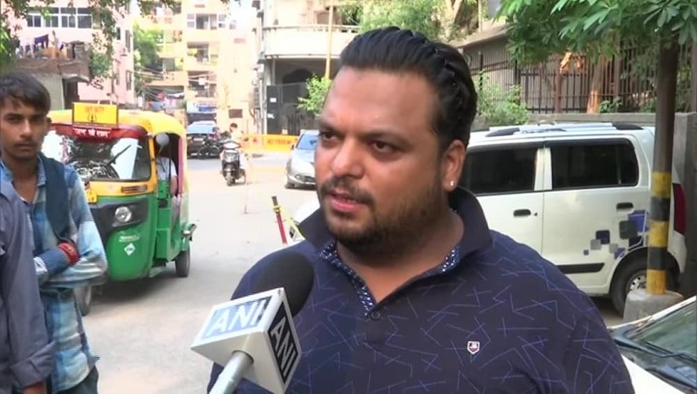 नए ट्रैफिक नियम: गुरुग्राम पुलिस ने स्कूटी चालक का काटा 23 हजार का चालान, जानिए पूरा मामला नए ट्रैफिक नियम: गुरुग्राम पुलिस ने स्कूटी चालक का काटा 23 हजार का चालान, जानिए पूरा मामला
