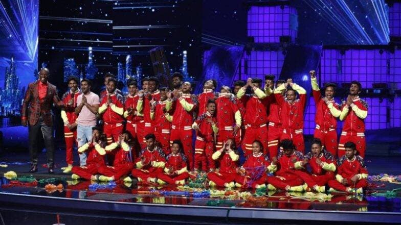 America's Got Talent में ट्रॉफी जीतने में कामयाब नहीं हो पाया V.Unbeatable, सोशल मीडिया पर यूजर्स को निकला गुस्सा America's Got Talent में ट्रॉफी जीतने में कामयाब नहीं हो पाया V.Unbeatable, सोशल मीडिया पर यूजर्स को निकला गुस्सा