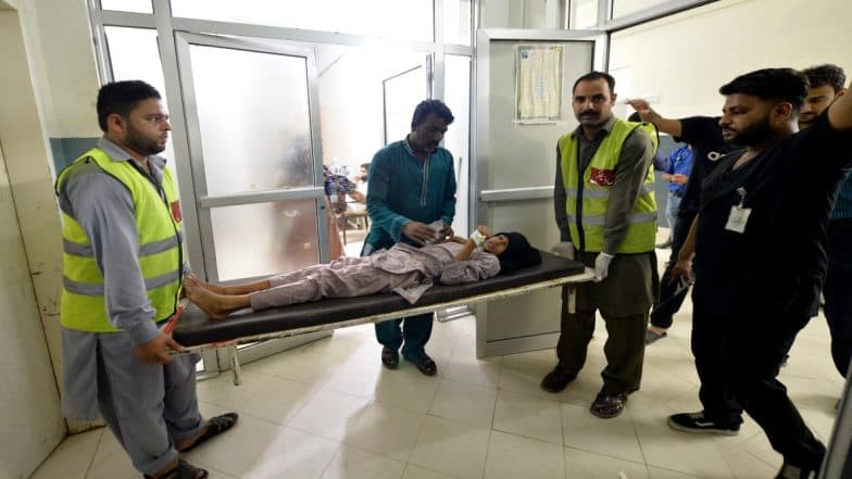 पाकिस्तान के प्रधानमंत्री इमरान खान ने की भूकंप पीड़ितों के लिए मुआवजे की घोषणा पाकिस्तान के प्रधानमंत्री इमरान खान ने की भूकंप पीड़ितों के लिए मुआवजे की घोषणा