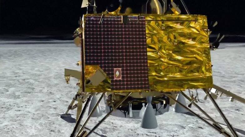 Chandrayaan-2: आज चांद पर कदम रखकर भारत रचेगा इतिहास, लैंडिंग के वक्त 15 मिनट होंगे बेहद चुनौतीपूर्ण, जानें इससे जुड़ी खास बातें Chandrayaan-2: आज चांद पर कदम रखकर भारत रचेगा इतिहास, लैंडिंग के वक्त 15 मिनट होंगे बेहद चुनौतीपूर्ण, जानें इससे जुड़ी खास बातें