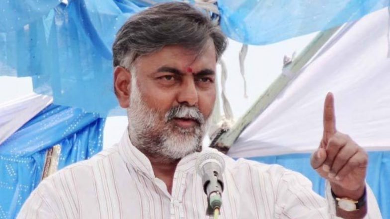 केंद्रीय मंत्री प्रहलाद सिंह पटेल ने लेह की पहली चलित विज्ञान प्रदर्शनी वैन को दिखाई हरी झंडी