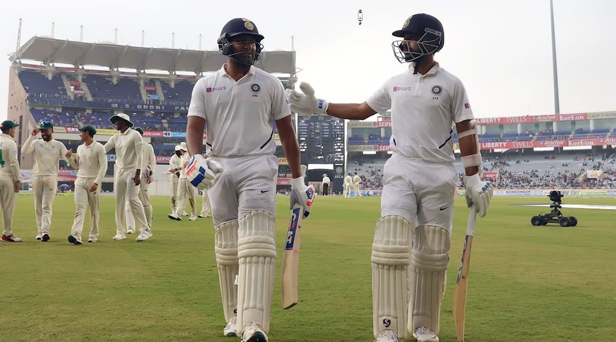 IND vs SA 3rd Test Match 2019: खराब रोशनी के कारण पहले दिन का खेल नहीं हो सका पूरा, रविवार को 30 मिनट पहले शुरू होगा खेल IND vs SA 3rd Test Match 2019: खराब रोशनी के कारण पहले दिन का खेल नहीं हो सका पूरा, रविवार को 30 मिनट पहले शुरू होगा खेल
