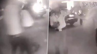 दिल्ली: पार्किंग की पर्ची को लेकर दबंगों ने सिक्योरिटी गार्ड को बेरहमी से पीटा, CCTV में कैद हुई घटना- देखें VIDEO