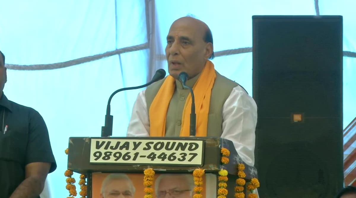 रक्षामंत्री राजनाथ सिंह ने कहा- जो मुस्लिम भारत का नागरिक है, उसे कोई छू नहीं पाएगा रक्षामंत्री राजनाथ सिंह ने कहा- जो मुस्लिम भारत का नागरिक है, उसे कोई छू नहीं पाएगा