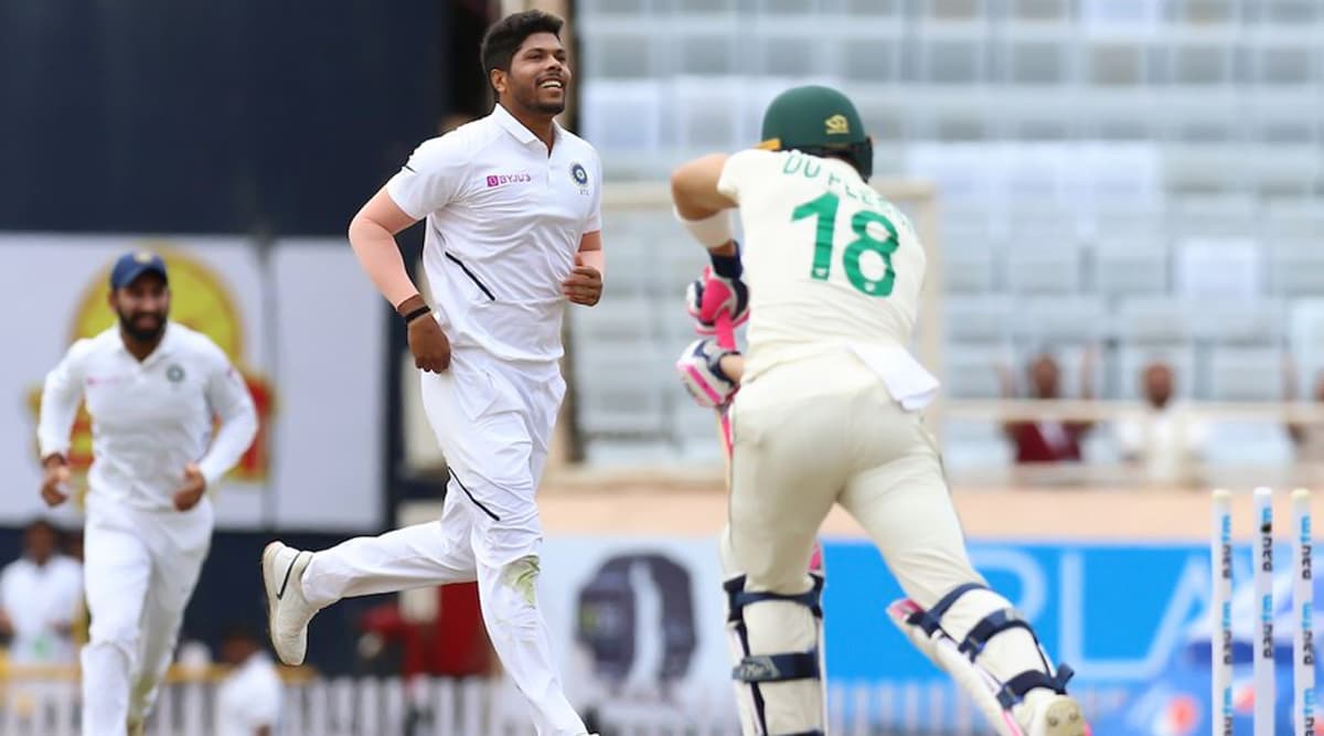 IND vs SA 3rd Test Match 2019: टीम इंडिया की शानदार गेंदबाजी, मेहमान टीम दक्षिण अफ्रीका के उपर मंडराया फॉलोऑन का खतरा IND vs SA 3rd Test Match 2019: टीम इंडिया की शानदार गेंदबाजी, मेहमान टीम दक्षिण अफ्रीका के उपर मंडराया फॉलोऑन का खतरा