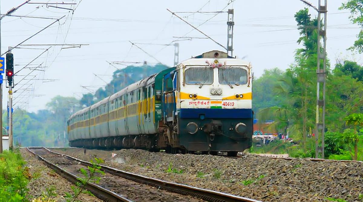 Diwali-Chhath Special Trains 2019: यूपी-बिहार के लिए रेलवे चलाएगा कई स्पेशल ट्रेन, यहां पढ़ें पूरी सूची Diwali-Chhath Special Trains 2019: यूपी-बिहार के लिए रेलवे चलाएगा कई स्पेशल ट्रेन, यहां पढ़ें पूरी सूची