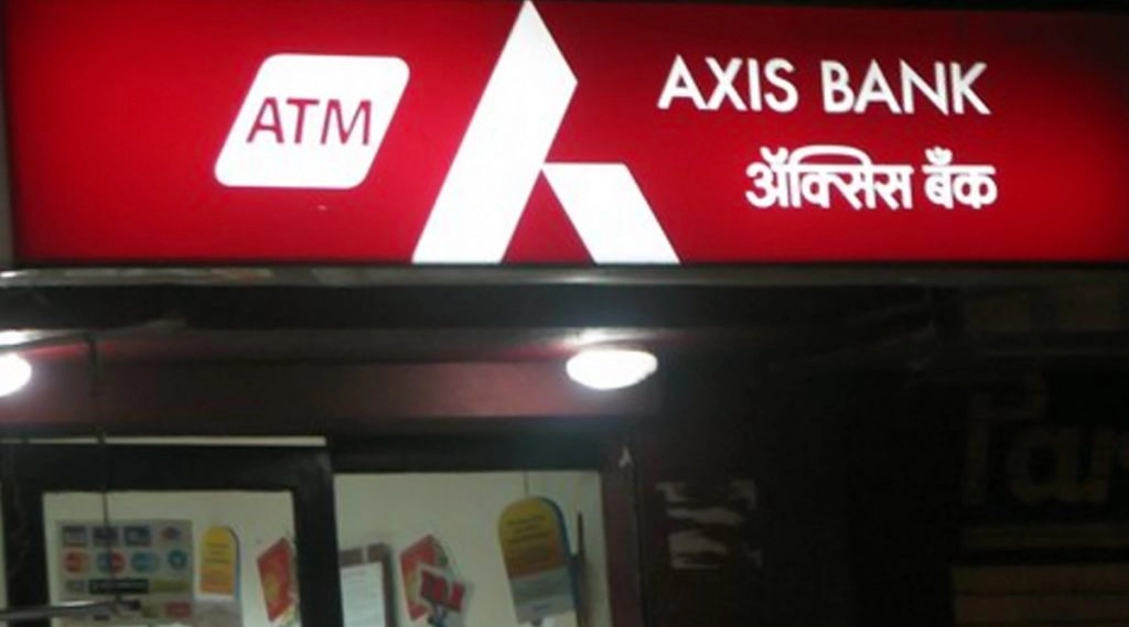 Axis Bank के ऑनलाइन खरीदारी उत्सव में आम दिनों के मुकाबले 10 गुना वृद्धि