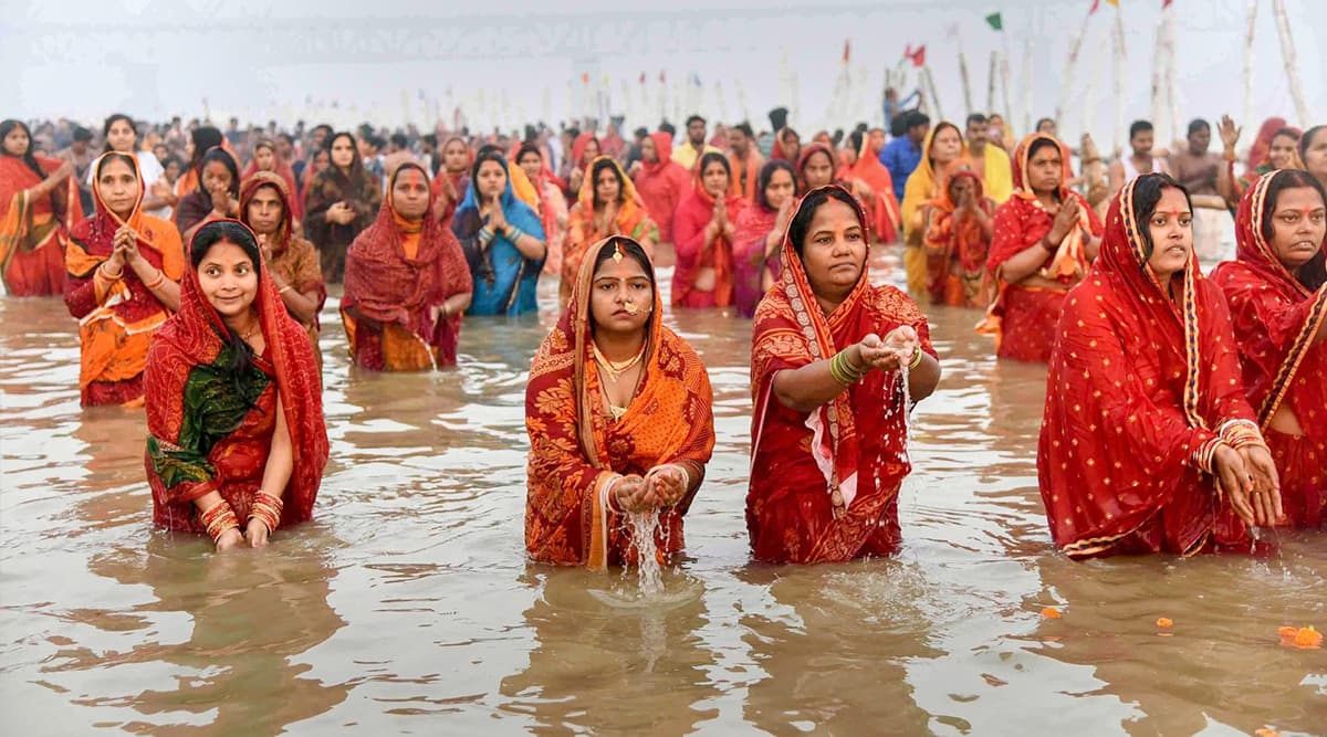 Chhath Puja 2019: आखिर क्यों देते हैं सूर्यदेव को ही अर्घ्य! छठ पर्व पर क्या है सूर्य का महात्म्य! Chhath Puja 2019: आखिर क्यों देते हैं सूर्यदेव को ही अर्घ्य! छठ पर्व पर क्या है सूर्य का महात्म्य!