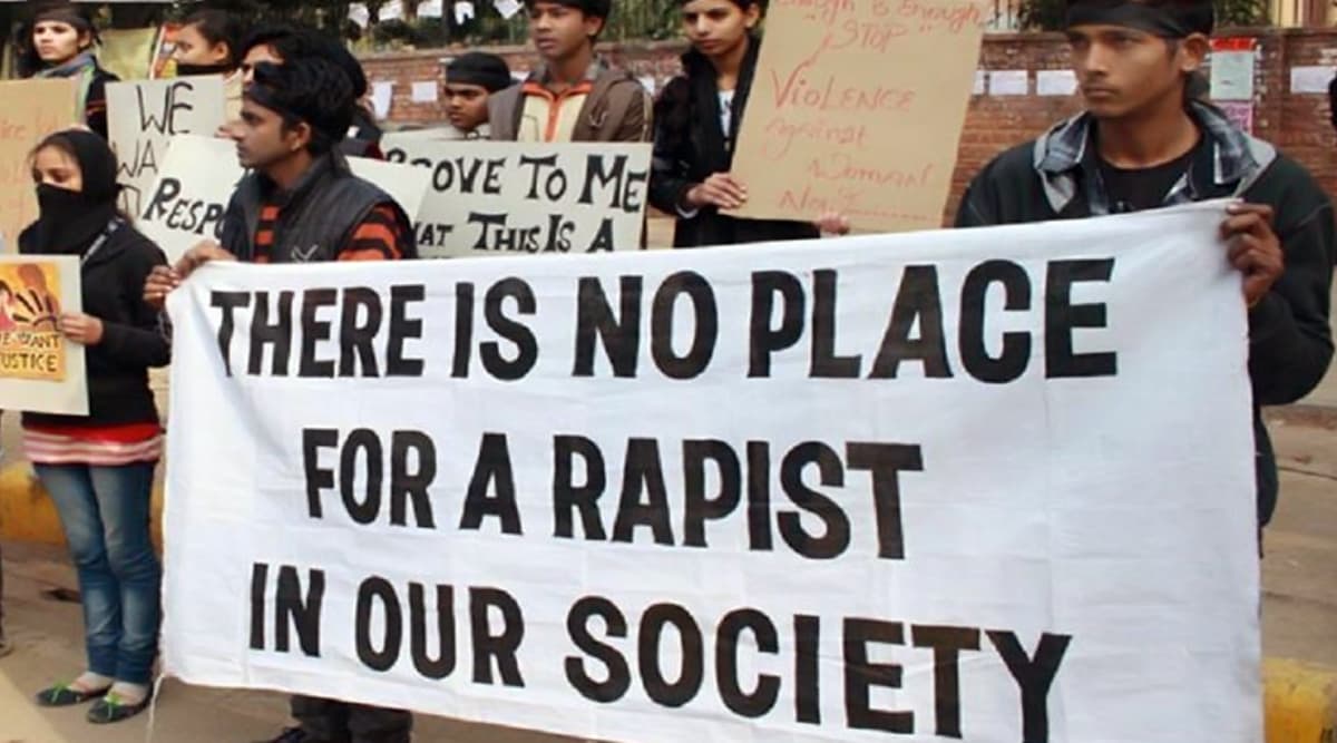 निर्भया गैंगरेप केस: दोषियों के पास अब सिर्फ राष्ट्रपति के पास दया याचिका दायर करने का विकल्प निर्भया गैंगरेप केस: दोषियों के पास अब सिर्फ राष्ट्रपति के पास दया याचिका दायर करने का विकल्प