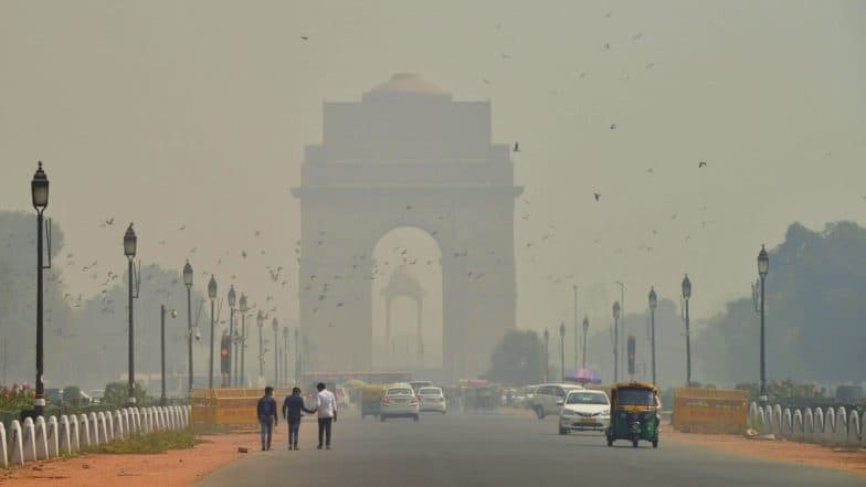 सर्दी से पहले फिर जहरीली हुई दिल्ली की हवा, प्रदूषण के बढ़ने से कई इलाकों में छाया स्मॉग सर्दी से पहले फिर जहरीली हुई दिल्ली की हवा, प्रदूषण के बढ़ने से कई इलाकों में छाया स्मॉग