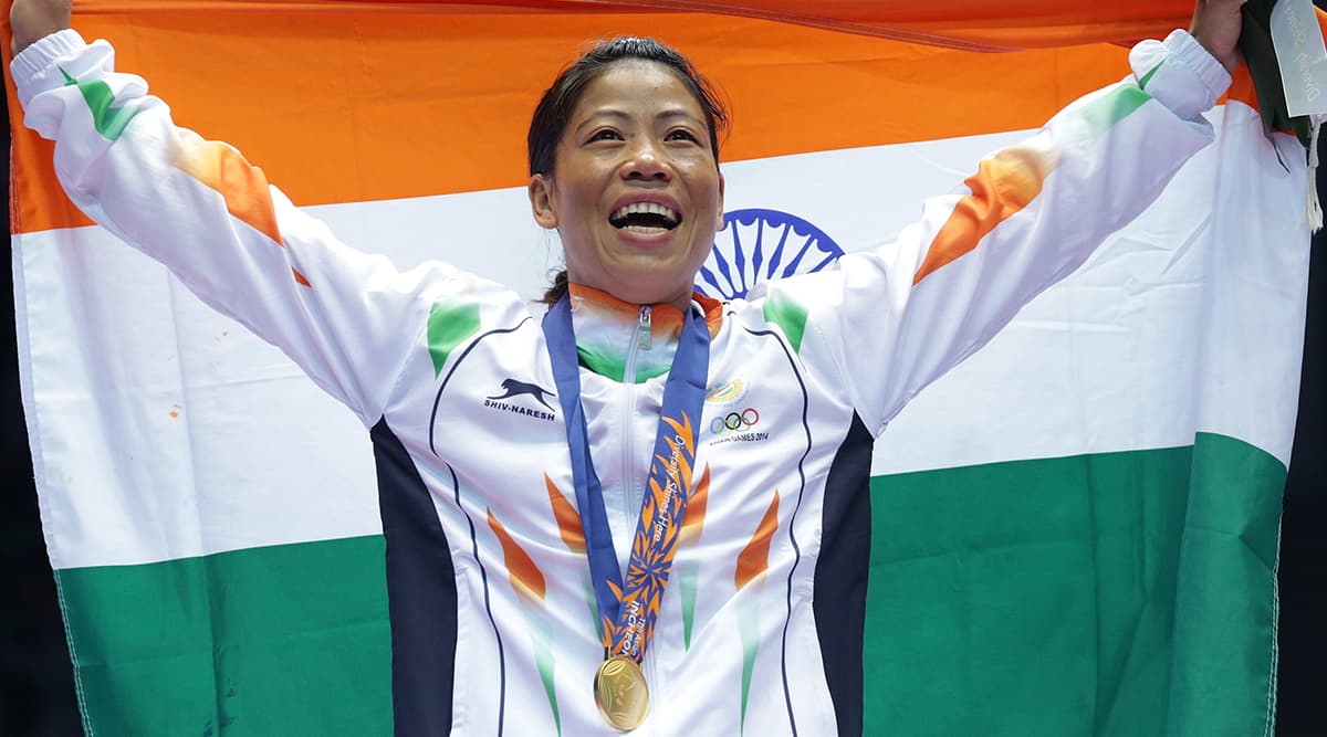 World Boxing Championships: मैरी कॉम ने सेमीफाइल में बनाई जगह, कोलंबिया की इंग्रिट वालेंसिया को 5-0 से दी मात World Boxing Championships: मैरी कॉम ने सेमीफाइल में बनाई जगह, कोलंबिया की इंग्रिट वालेंसिया को 5-0 से दी मात