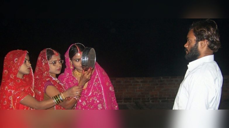 मध्यप्रदेश: सतना में 3 बहनों ने अपने एक पति के लिए मिलकर रखा करवाचौथ का व्रत, सोशल मीडिया पर तस्वीर हुई वायरल