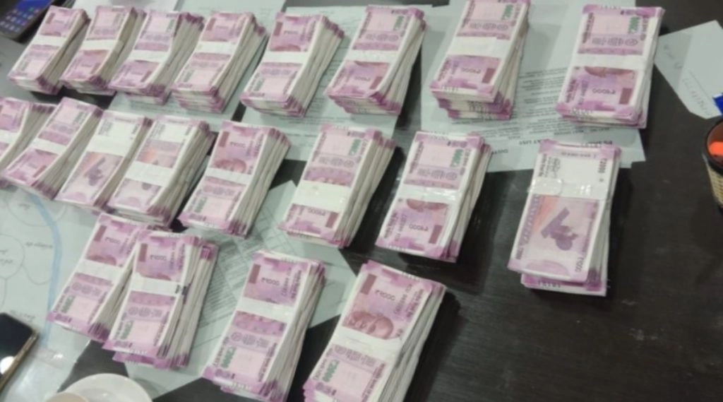 लॉकडाउन में कारोबार बंद हुआ तो शुरू किया काला कारोबार, यू-ट्यूब की मदद से छाप रहा था नकली, ऐसे हुआ गिरफ्तार