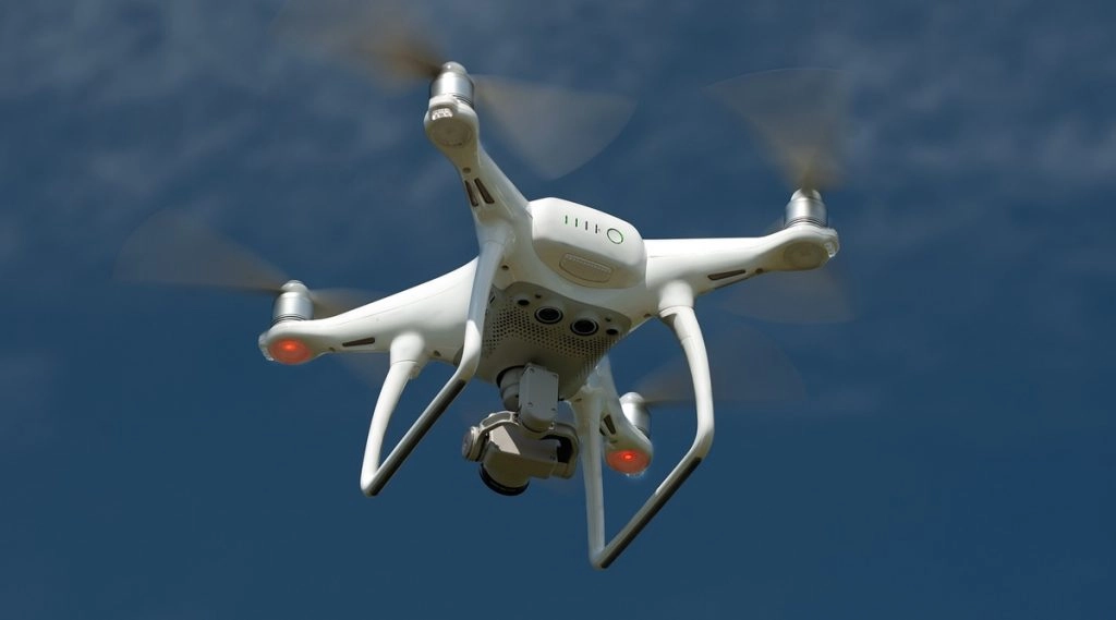 ड्रोन से हथियार गिराने की पाक की कोशिश को बीएसएफ ने किया नाकाम