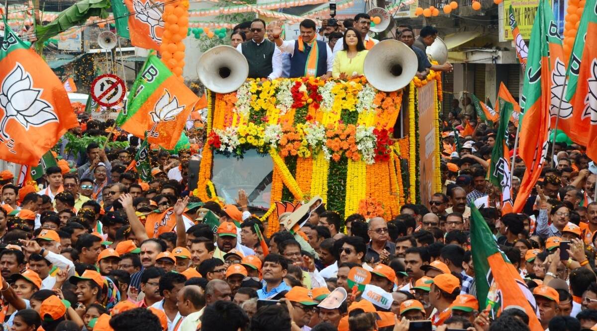 महाराष्ट्र विधानसभा चुनाव 2019: इन सीटों पर है कांटे की टक्कर, दिग्गजों की साख दांव पर महाराष्ट्र विधानसभा चुनाव 2019: इन सीटों पर है कांटे की टक्कर, दिग्गजों की साख दांव पर