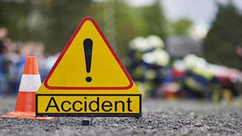 उत्तर प्रदेश: बांदा जिले में ट्रैक्टर-ट्रॉली और बाइक के बीच हुई भिड़ंत, दुर्घटना में 2 युवकों की हुई मौत