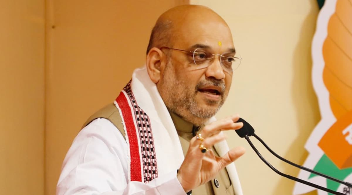 कश्मीर में हालात सामान्य करने की चुनौती, अमित शाह ने बीजेपी नेताओं को दिया ये निर्देश कश्मीर में हालात सामान्य करने की चुनौती, अमित शाह ने बीजेपी नेताओं को दिया ये निर्देश