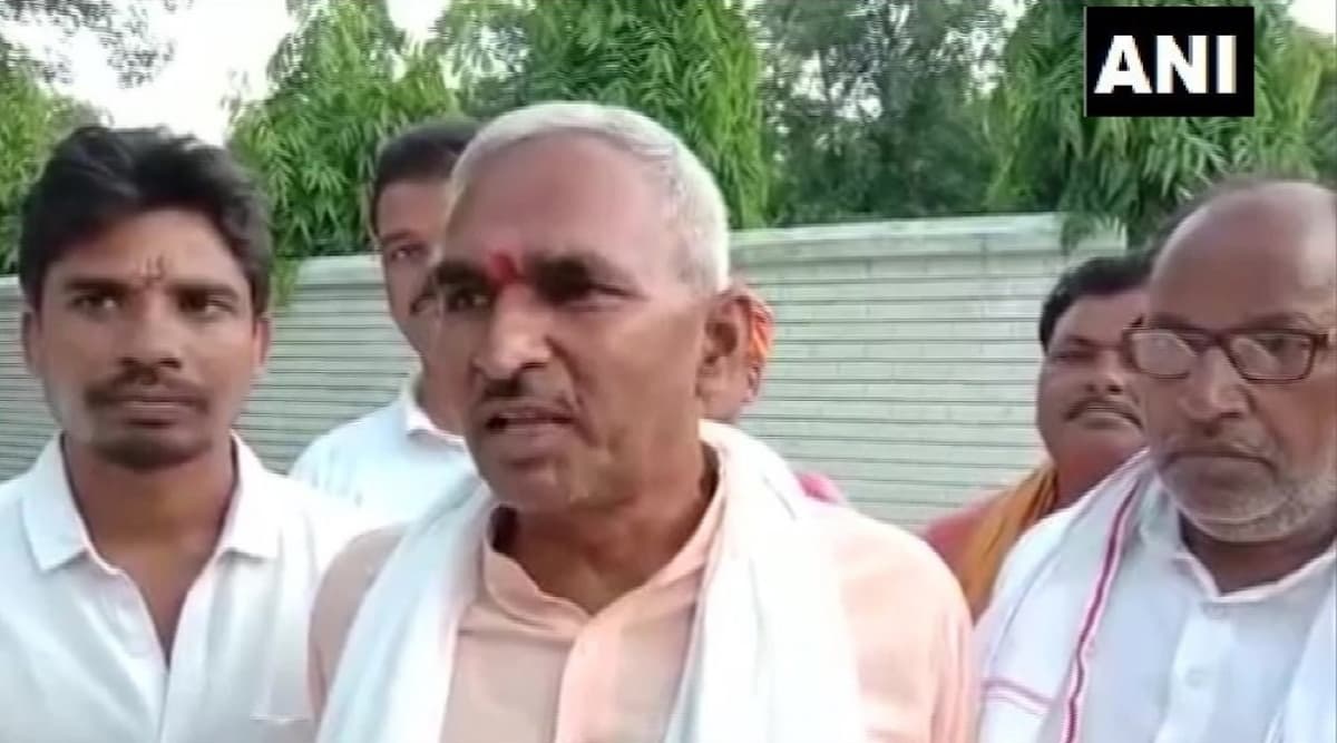 अयोध्या मामले पर निर्णय देने वाले पांचों न्यायाधीशों को मिले भारत रत्न: बीजेपी विधायक सुरेंद्र सिंह अयोध्या मामले पर निर्णय देने वाले पांचों न्यायाधीशों को मिले भारत रत्न: बीजेपी विधायक सुरेंद्र सिंह