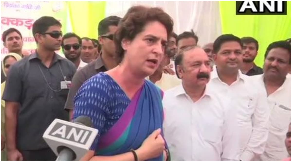 प्रियंका गांधी ने मोदी सरकार पर बोला हमला, किसानों के पेट पर लात मारकर अपने मित्रों की जेब भरने का लगाया आरोप प्रियंका गांधी ने मोदी सरकार पर बोला हमला, किसानों के पेट पर लात मारकर अपने मित्रों की जेब भरने का लगाया आरोप