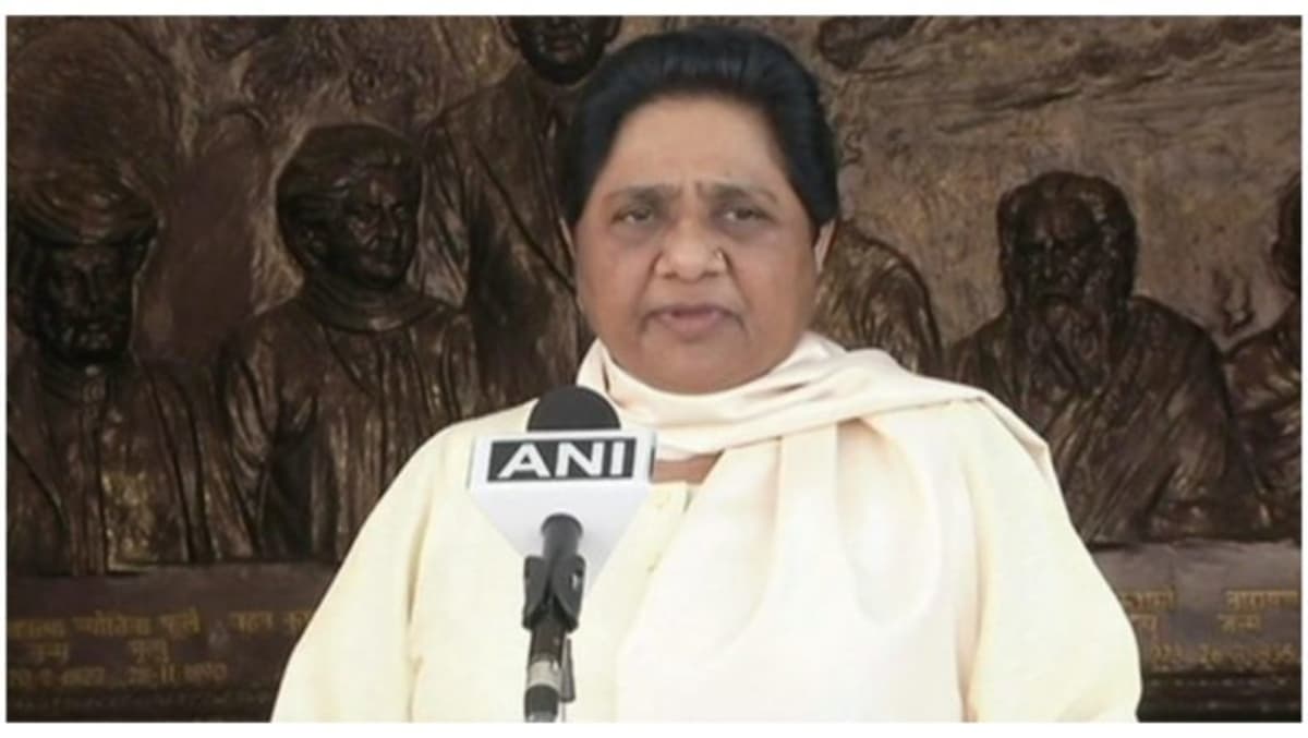 आकशीय बिजली गिरने से हुई मौतों पर याथाशीघ्र मिले आर्थिक सहायता: BSP सुप्रीमों मायावती आकशीय बिजली गिरने से हुई मौतों पर याथाशीघ्र मिले आर्थिक सहायता: BSP सुप्रीमों मायावती