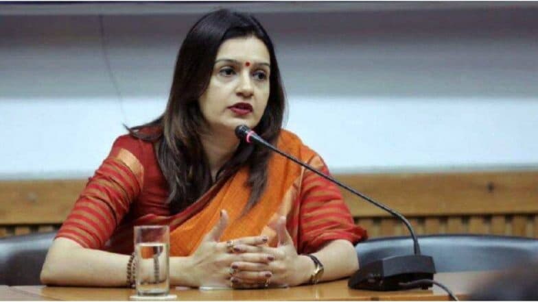 मुंबई: शिवसेना नेता प्रियंका चतुर्वेदी को ट्विटर पर मिली जान से मारने की धमकी, FIR दर्ज मुंबई: शिवसेना नेता प्रियंका चतुर्वेदी को ट्विटर पर मिली जान से मारने की धमकी, FIR दर्ज