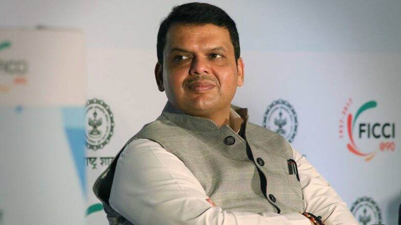 PMC Bank Crisis: सीएम देवेंद्र फडणवीस ने की पीएमसी बैंक होल्डरों से मुलाकात PMC Bank Crisis: सीएम देवेंद्र फडणवीस ने की पीएमसी बैंक होल्डरों से मुलाकात