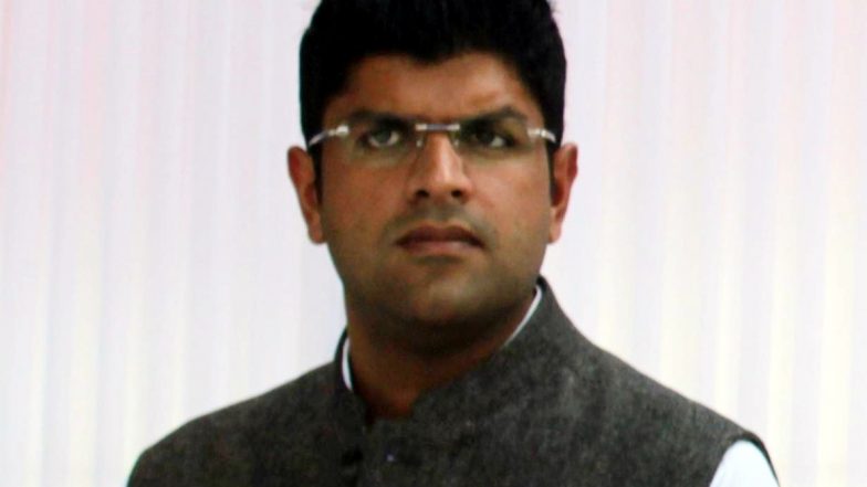 Tauktae Cyclone: डिप्टी सीएम दुष्यंत चौटाला ने लोगों से अपील, कहा- तूफान तौकते हरियाणा की तरफ तेजी के साथ बढ़ रहा है, अगले 48 घंटे लोग घरों में ही रहें