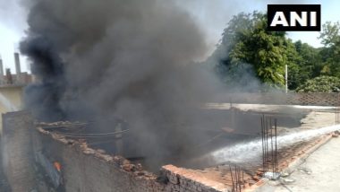 दिल्ली के शास्त्री पार्क में एक केमिकल गोदाम में लगी भीषण आग, कोई हताहत नहीं
