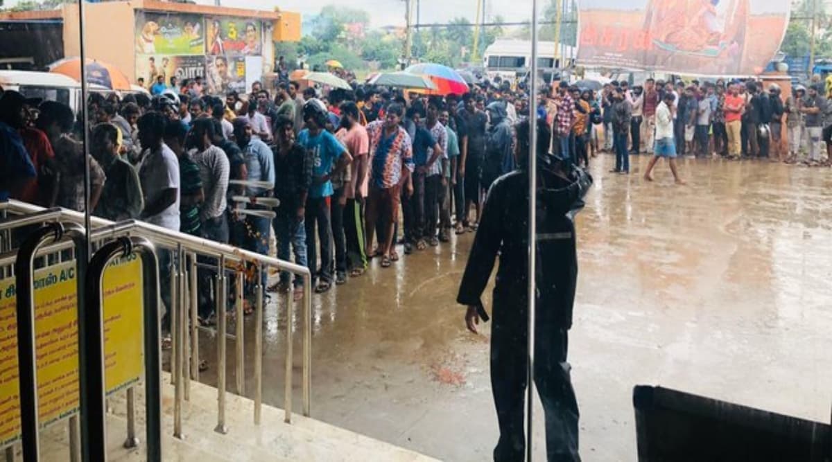 केरल विधानसभा उपचुनाव: भारी बारिश के कारण मतदान प्रभावित, पोलिंग केंद्रों को किया गया स्थानांतरित केरल विधानसभा उपचुनाव: भारी बारिश के कारण मतदान प्रभावित, पोलिंग केंद्रों को किया गया स्थानांतरित